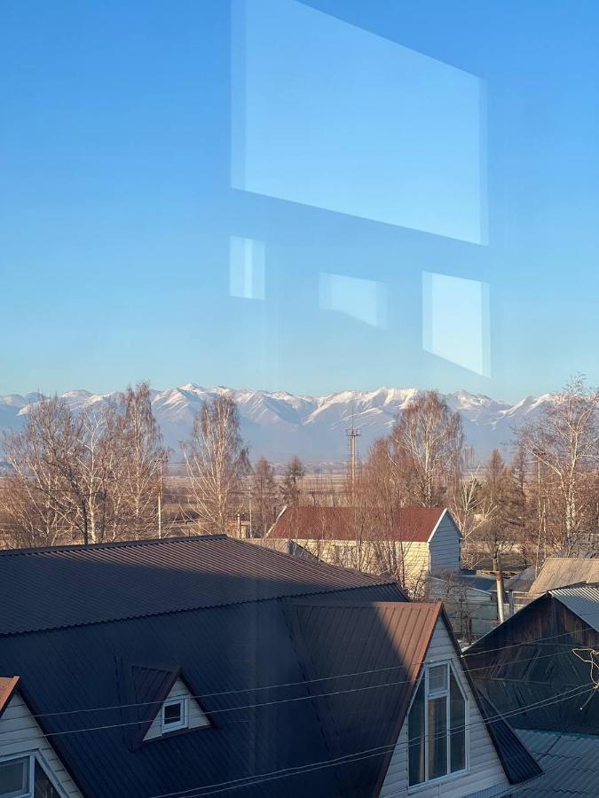 Emir Guest House In Karakol Kültér fotó