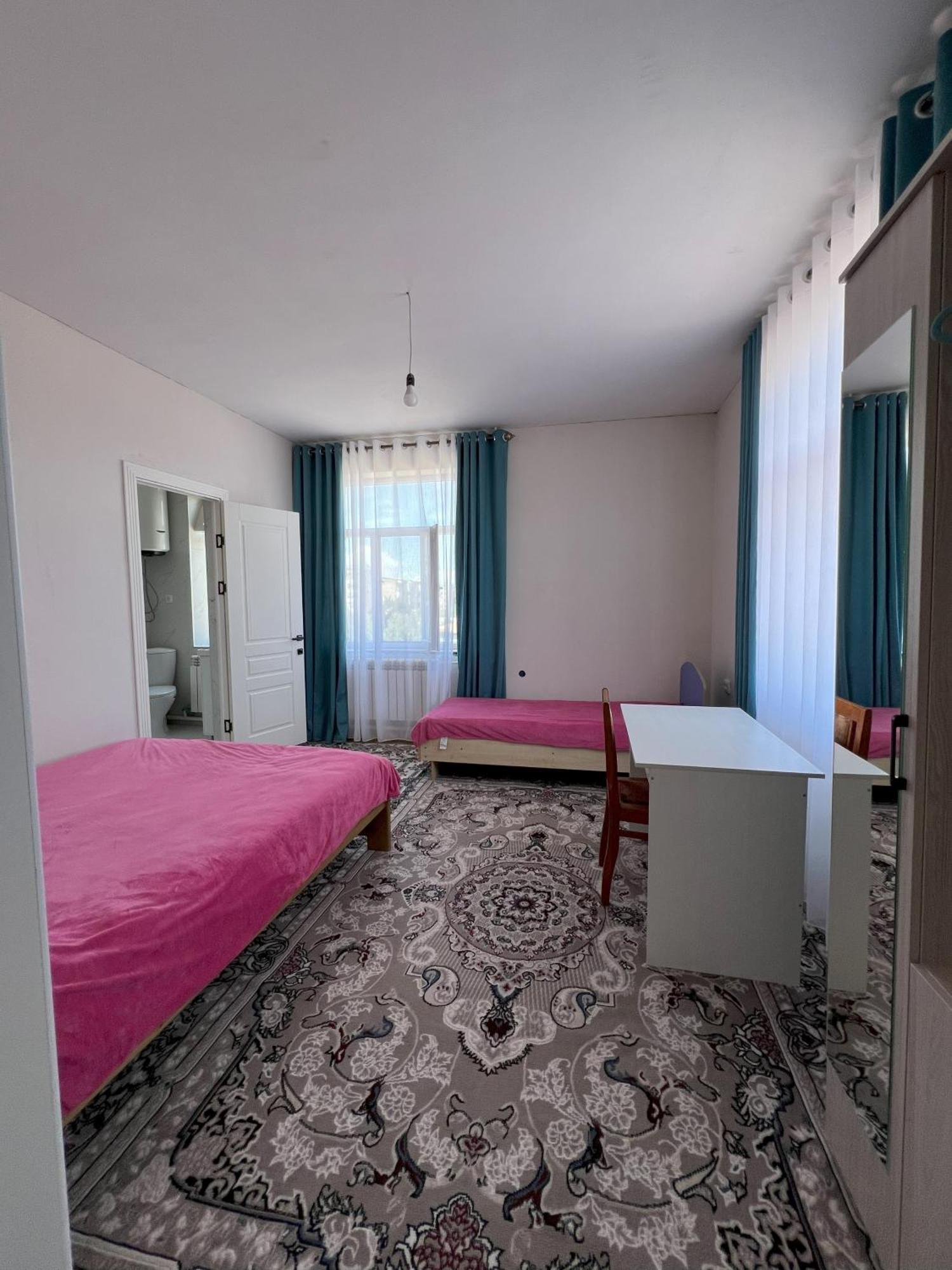 Emir Guest House In Karakol Kültér fotó